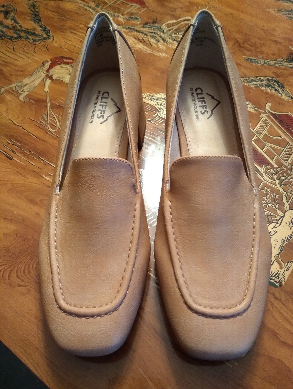NWOT Women's Tan Dress Heeled Loafers By Cliffs White Mountain Sz 7.5